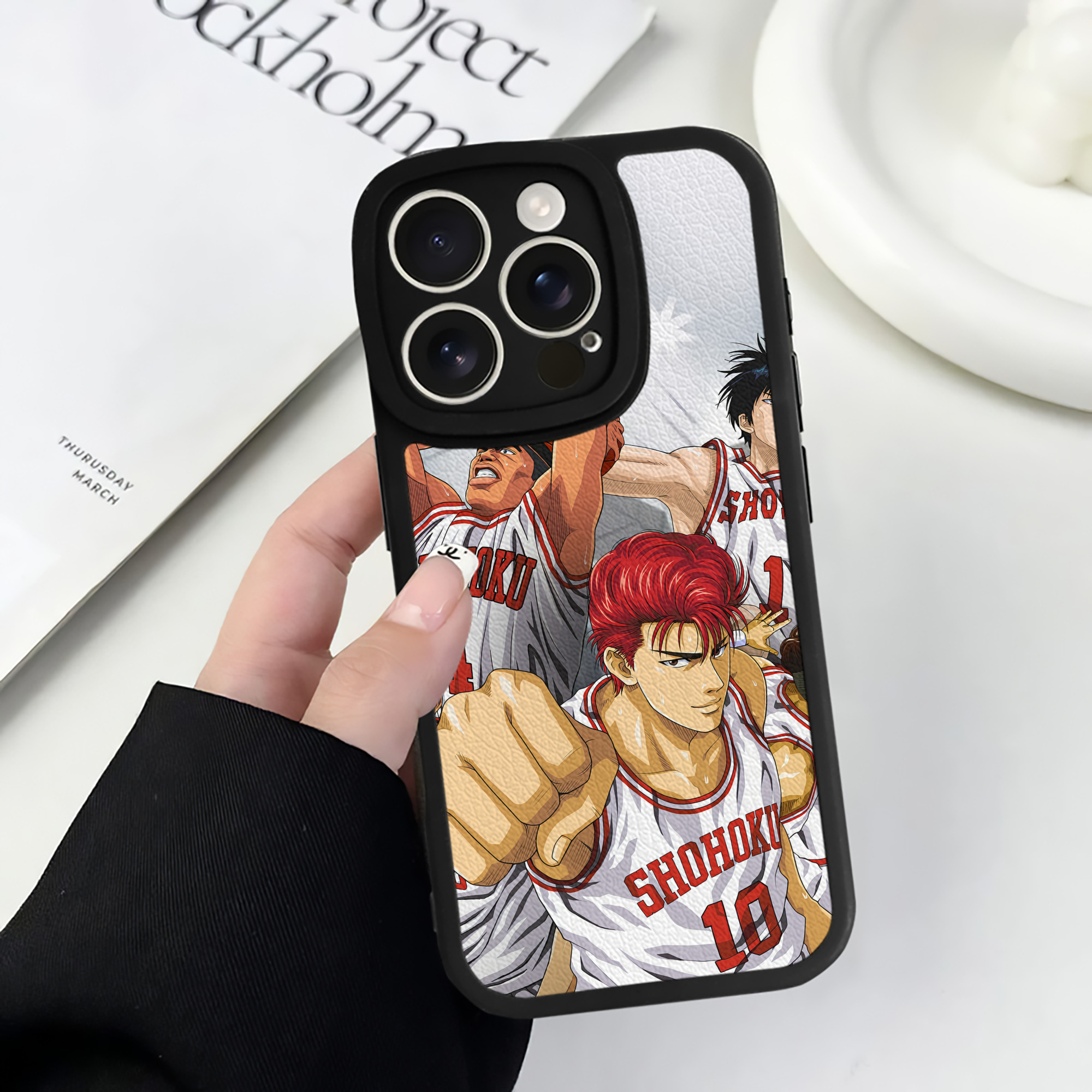 （画像用） SLAM DUNK／スラムダンク 【iPhone 16シリーズ対応】シリコンスマホケース（レザー調） 材質：シリコン